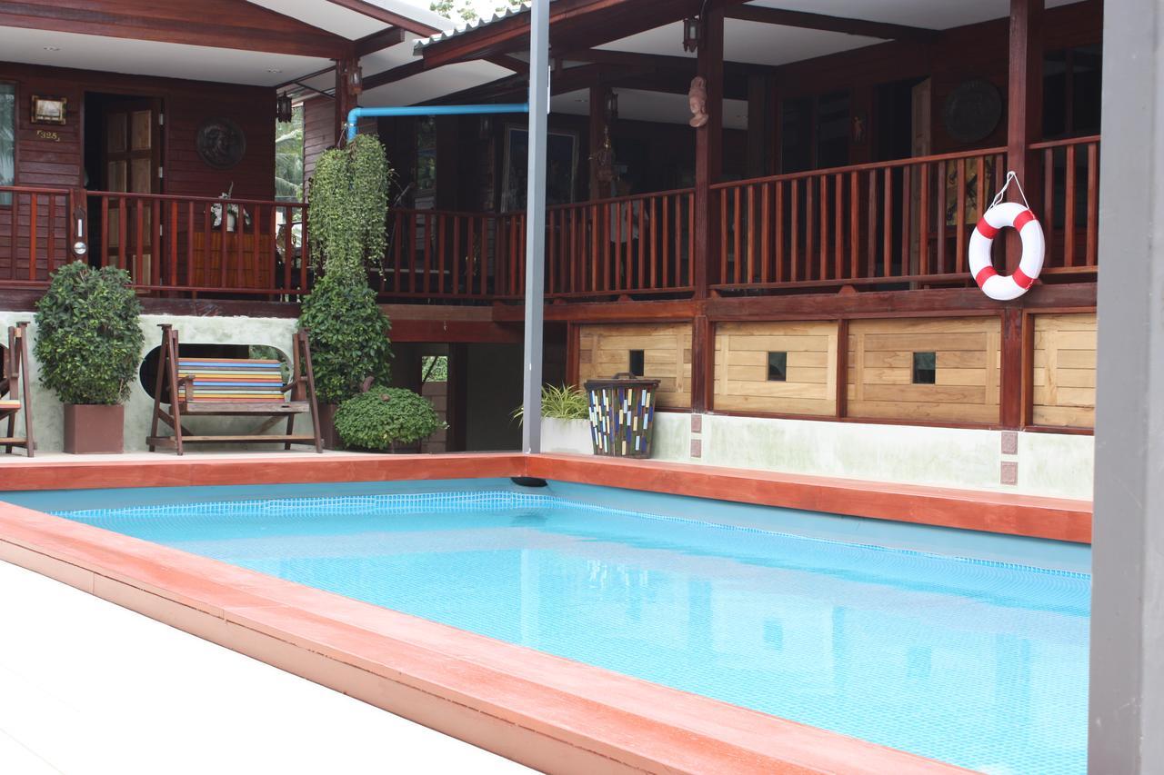 Chuchaiburi Sri Amphawa Exterior photo
